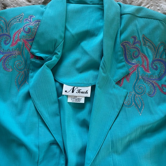 Vintage Teal Embroidered Jacket and Pants Set with Pink Top - Picture 5 of 16